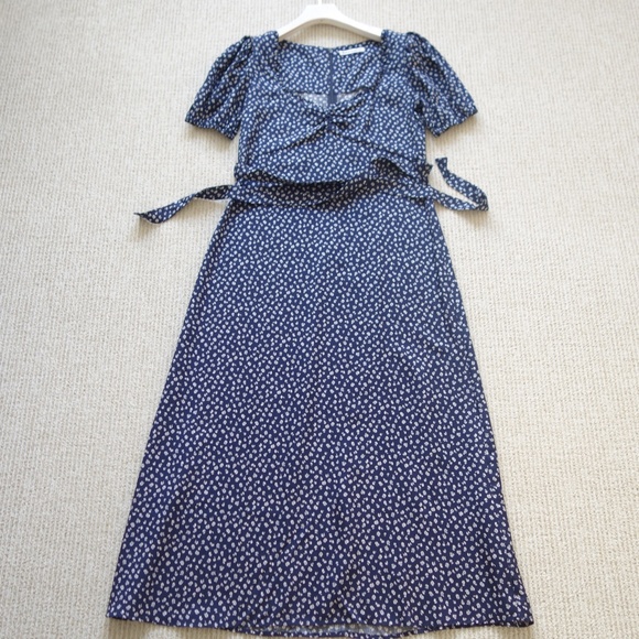 REFORMATION Kelby short Sleeve Midi Dress - Picture 4 of 11